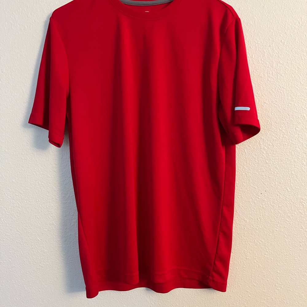Athletic Works Vibrant Red Short Sleeve Tee